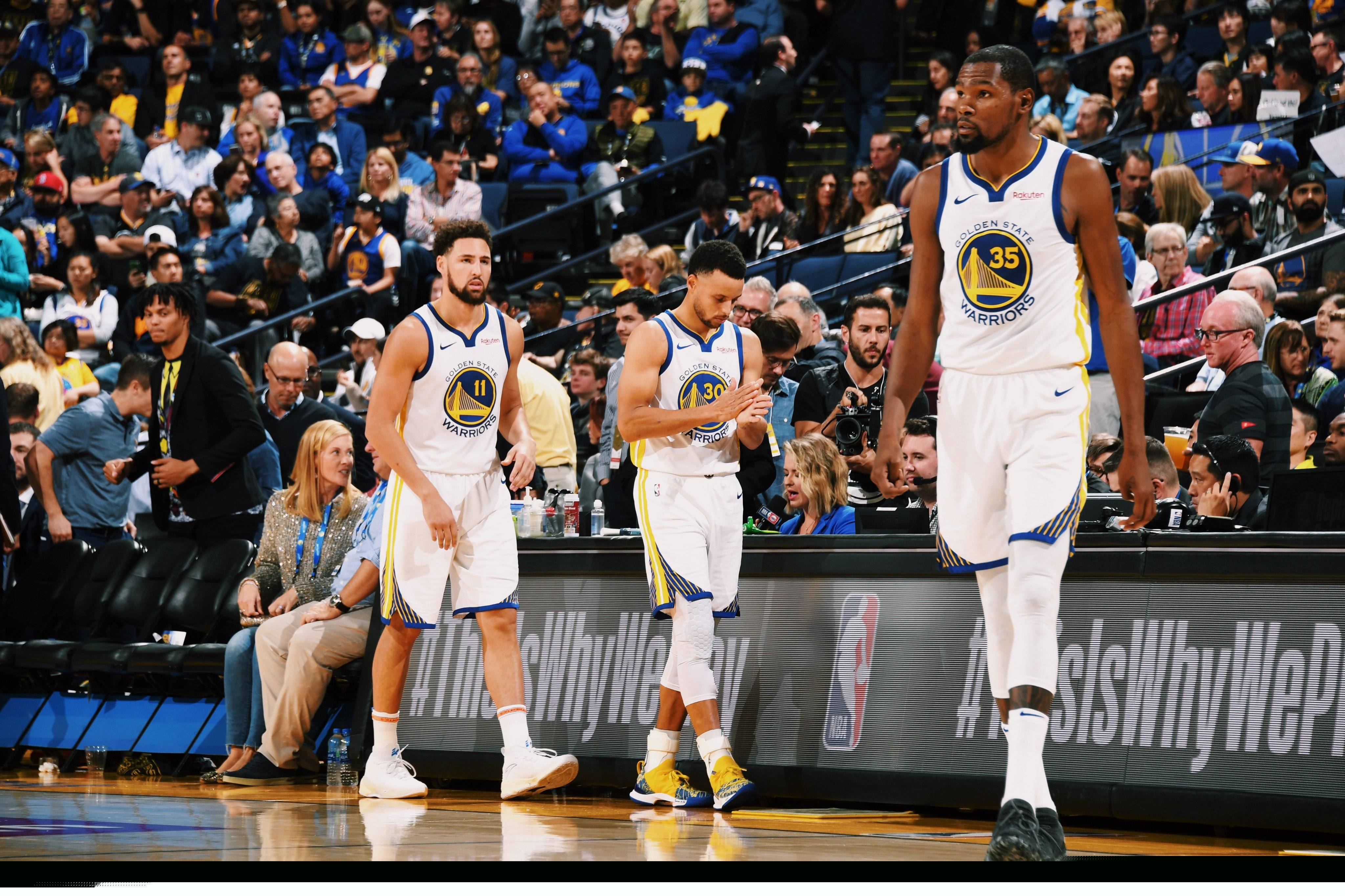 巴萨瞄准巴西天才左后卫！内马尔母队新星或成惊喜引援（巴萨锁定巴西天才左后卫，内马尔母队新星有望成为惊喜之选）