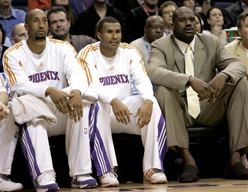 马刺vs雷霆前瞻：文班亚马复出点燃马刺，雷霆取胜难度大增（马刺战雷霆前瞻：文班亚马归队提振士气，雷霆赢球难度陡增）