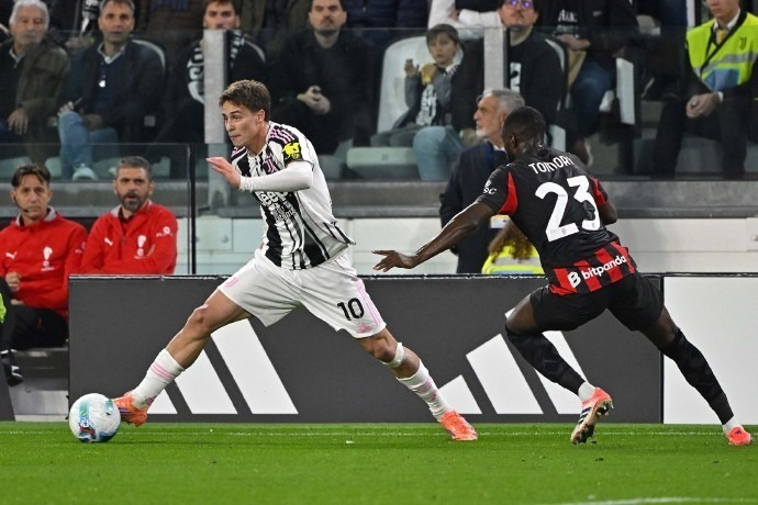 小法：我对从事教练充满激情；从温格身上学会了培养年轻人（小法：执教热情高涨，温格教会我培养年轻球员）