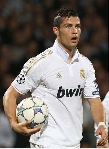 布冯：意大利国家队已经展现出了复苏和积极的迹象（布冯：意大利国家队已现复苏迹象，态势积极）