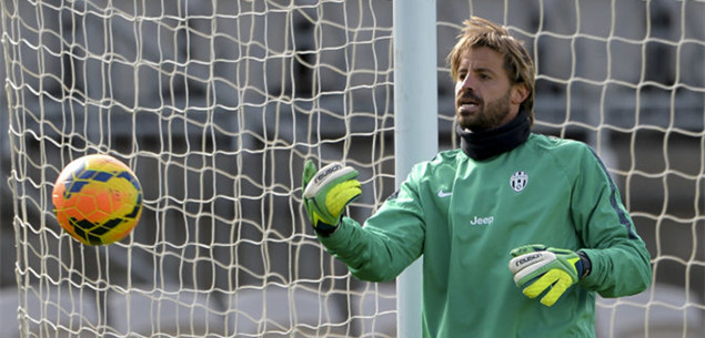 施瓦泽：澳超应该追赶亚洲联赛的水平；从五月休赛到十月是荒谬的（施瓦泽批评澳超：应赶上亚洲水平，5月至10月停赛不合常理）