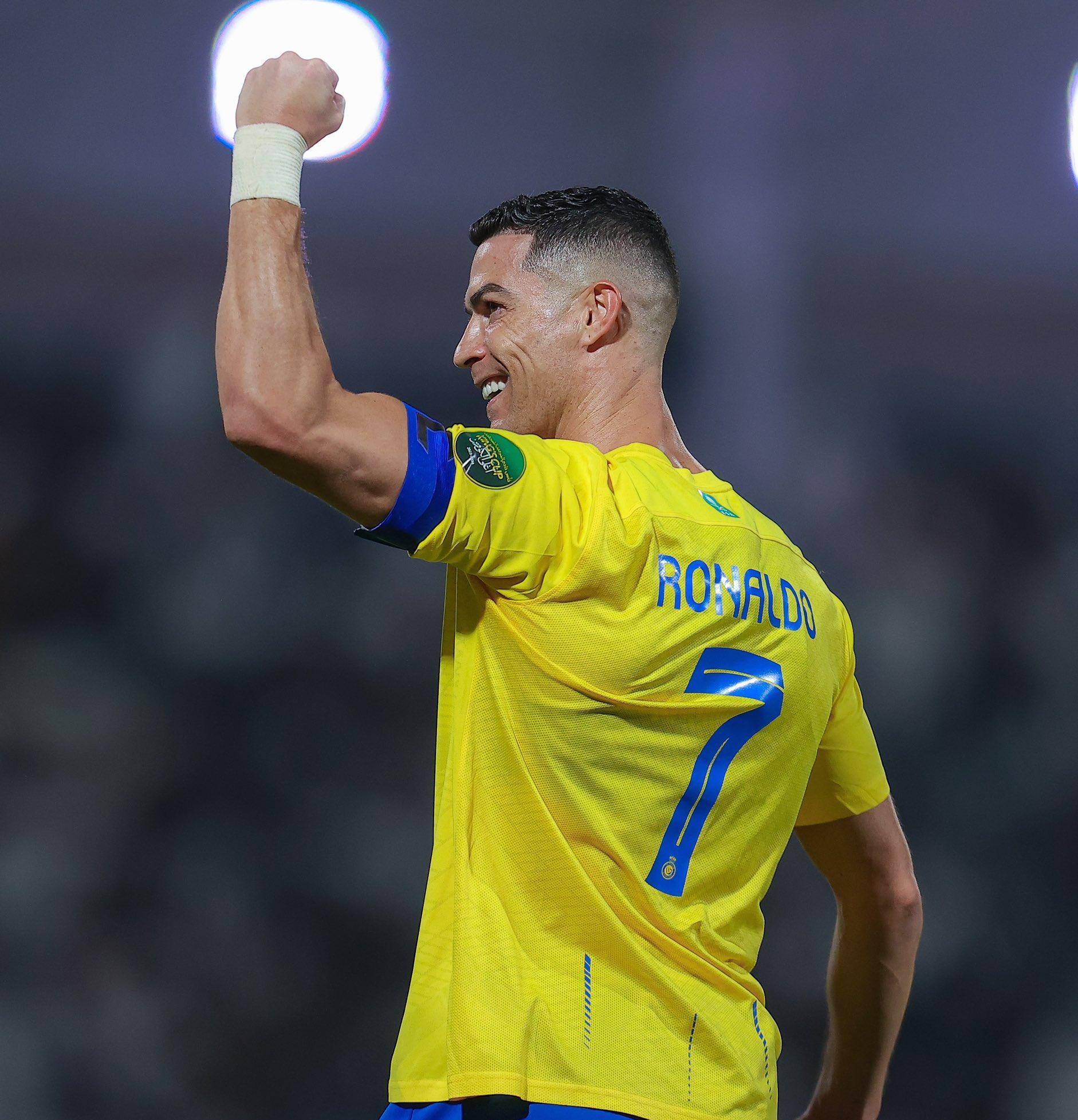 2001-03年的这一周：枪手大帝亨利屡次登上头条（本周回顾(2001-03)：枪手大帝亨利频频霸占头条）