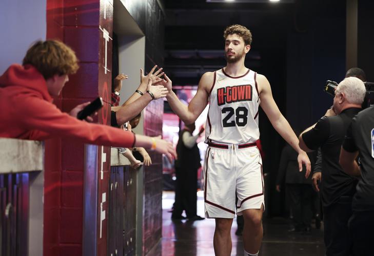 凯拉特主帅：圣西罗是一座传奇球场，我从未想过会在这踢国米（凯拉特主帅直言：圣西罗堪称传奇，没想到能在此挑战国米）