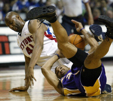 TA：桑切斯最近在逐渐进步，他已成为英超最可靠的门将之一（TA：桑切斯稳步提升，已跻身英超最稳健门将行列）