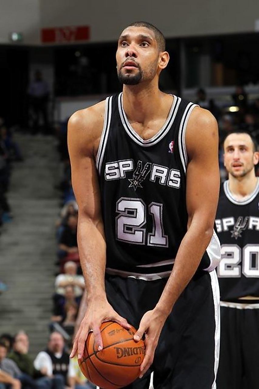 意天空：劳塔罗已回国米参加合练，预计和图拉姆首发出战德比（意天空：劳塔罗归队参加国米合练，预计与图拉姆搭档德比首发）