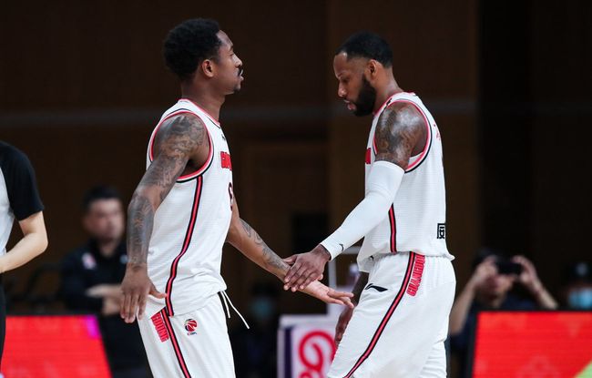 美职联列梅西和穆勒交手记录：梅西3胜7负，非友谊赛仅1胜（美职联公布梅西与穆勒对战数据：梅西3胜7负，正式比赛仅胜1场）