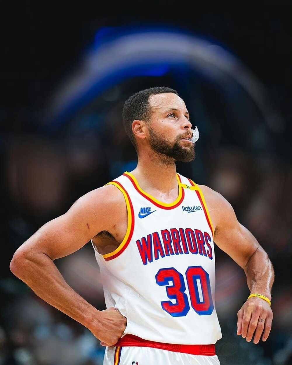 因伤退出国家队后，亚马尔目前已回到巴塞罗那（伤退国家队后，亚马尔已返回巴塞罗那）