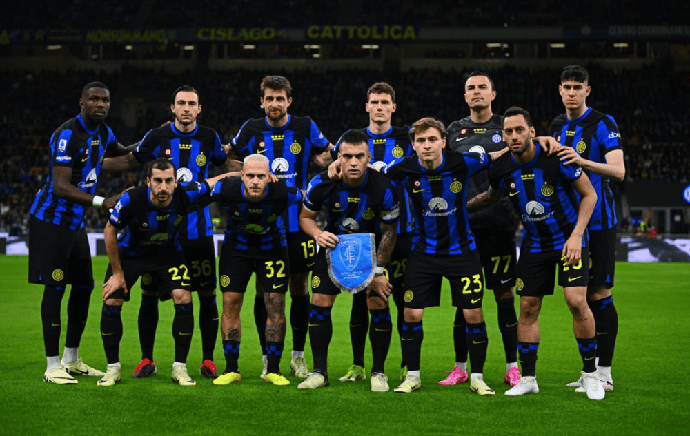 卡梅隆出席海南电影节大师班，以纳威族仪式开场（卡梅隆亮相海南电影节大师班，纳威族仪式拉开序幕）