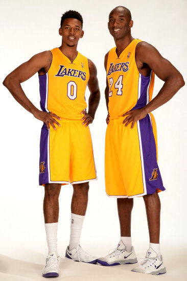 首尔主帅金基东：双线作战让球员们在体能上面临不小的挑战（首尔主帅金基东：双线征战令队员体能压力不小）