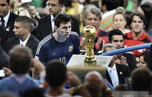 篮球NBA裁判再陷争议，两队抗议判罚（NBA判罚再掀风波，两队齐声抗议）