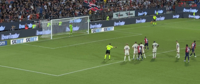 英媒：巴萨可以用3000万镑买断拉什福德，前提是他进一步降薪（英媒：拉什福德若进一步降薪，巴萨有望以3000万英镑将其签下）