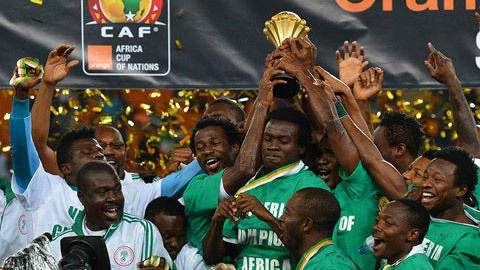 法尔克：格纳布里想留队，但拜仁不想再为他支付高薪（法尔克：格纳布里愿留队，拜仁无意继续为其支付高薪）