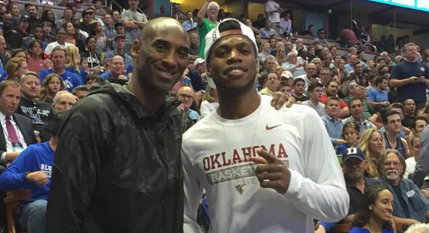 乒乓球混团世界杯：中国队四战全胜 领跑积分榜（中国队四连胜领跑混团世界杯积分榜）