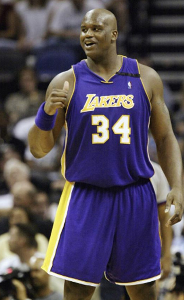 十人热刺4-0哥本哈根，范德芬一条龙破门，布伦南进球+染红（少打一人热刺4-0完胜哥本哈根：范德芬长途奔袭破门，布伦南进球后染红）